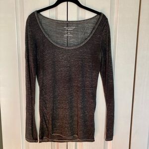 Long-sleeve tee